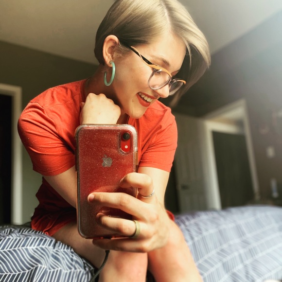 Meet your Posher, Anna - Picture 1 of 1